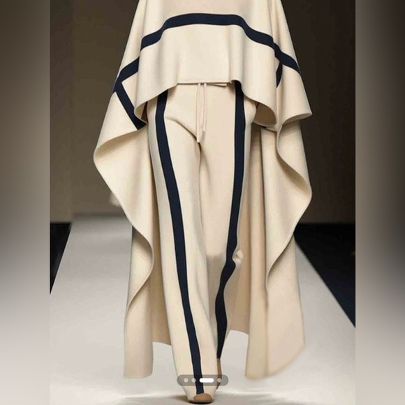 Turtleneck Raglan Sleeves Urban Loose Color Block Cape; Heavy Polyester100% - 2X - Picture 3 of 3